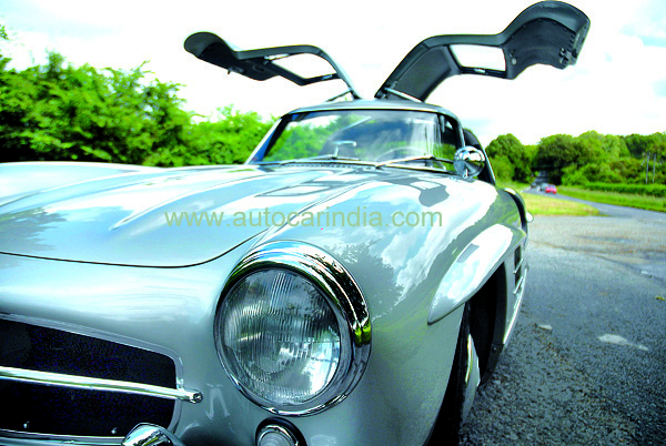 1954 Mercedes 300 SL Gullwing review, test drive  - Image 2